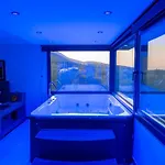 別荘 Private In The Forest With Pool And Jacuzzi ウルラ