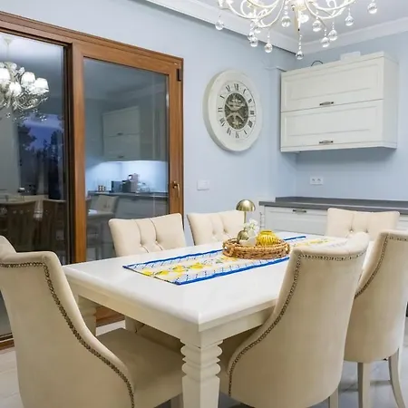 Holiday home Private In The Forest With Pool And Jacuzzi Urla