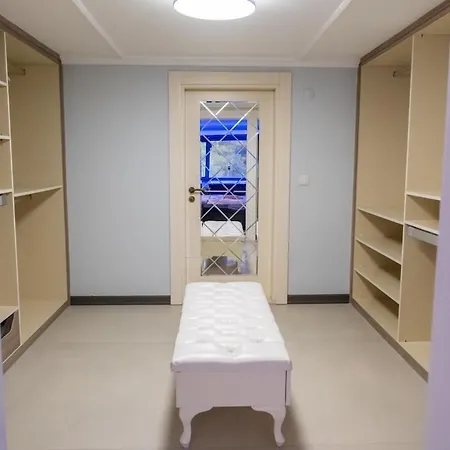 Private In The Forest With Pool And Jacuzzi