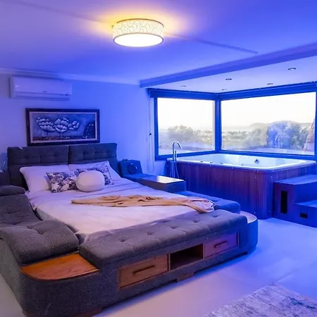 Private In The Forest With Pool And Jacuzzi *